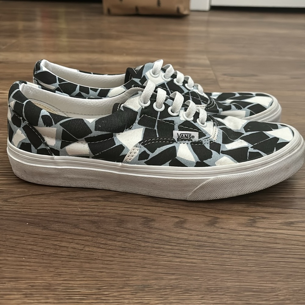⭐️Patterned vans⭐️ - Picture 2 of 4